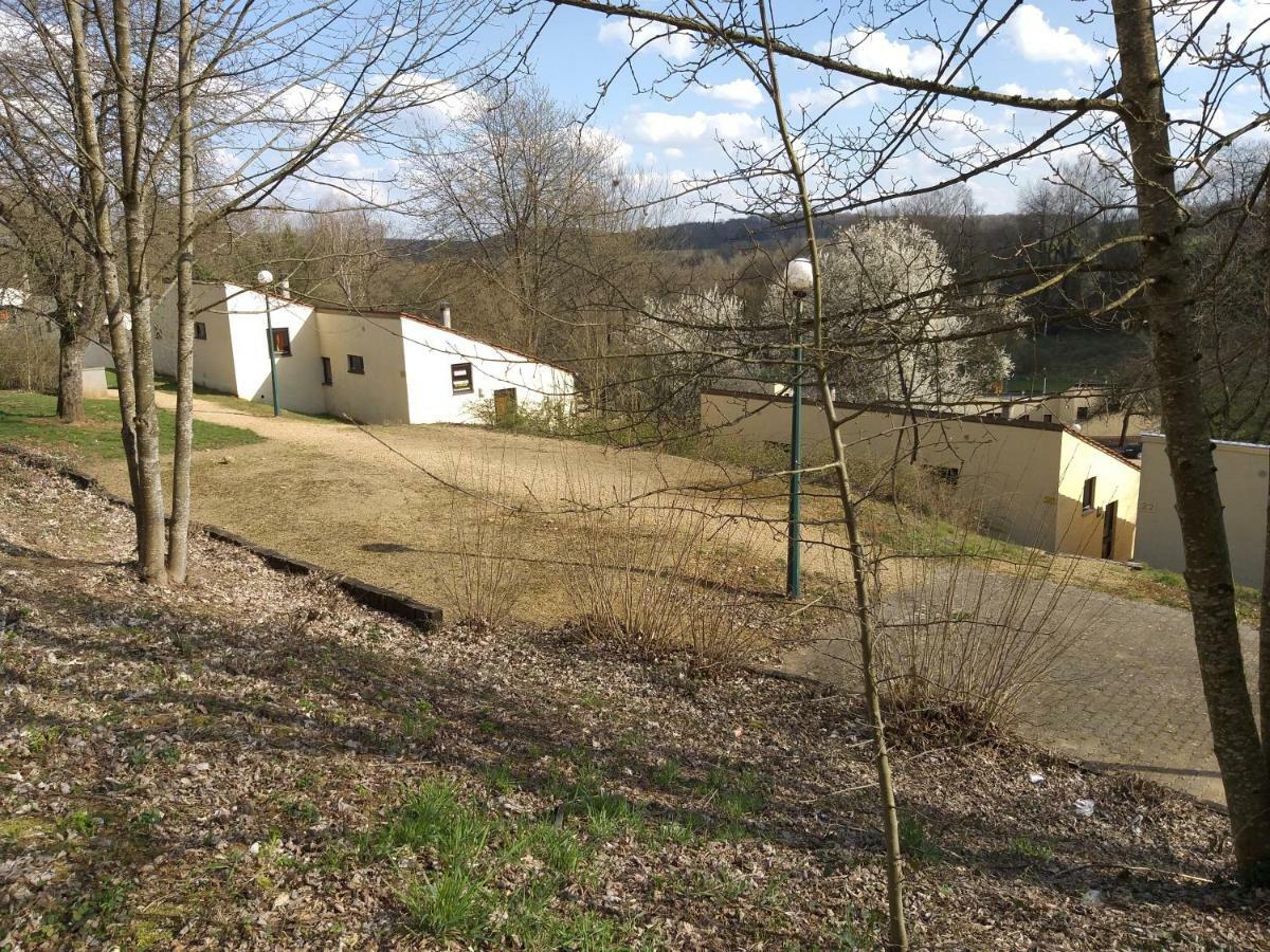 Bungalows Du Lac De Rabais Virton Exterior foto